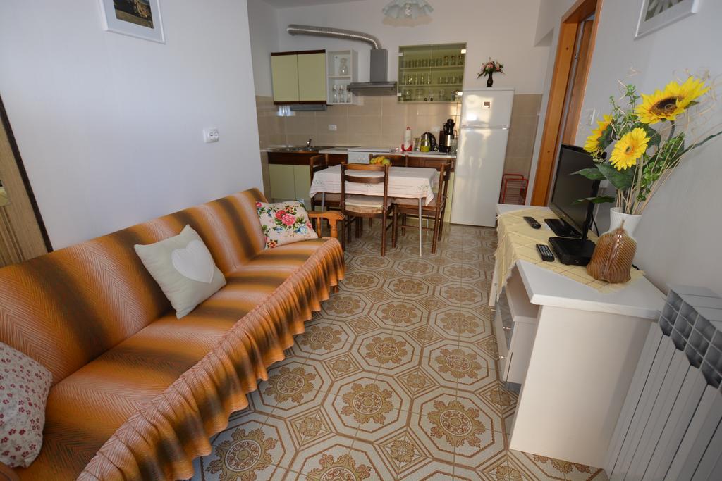 Apartment Nadica Punat Eksteriør bilde