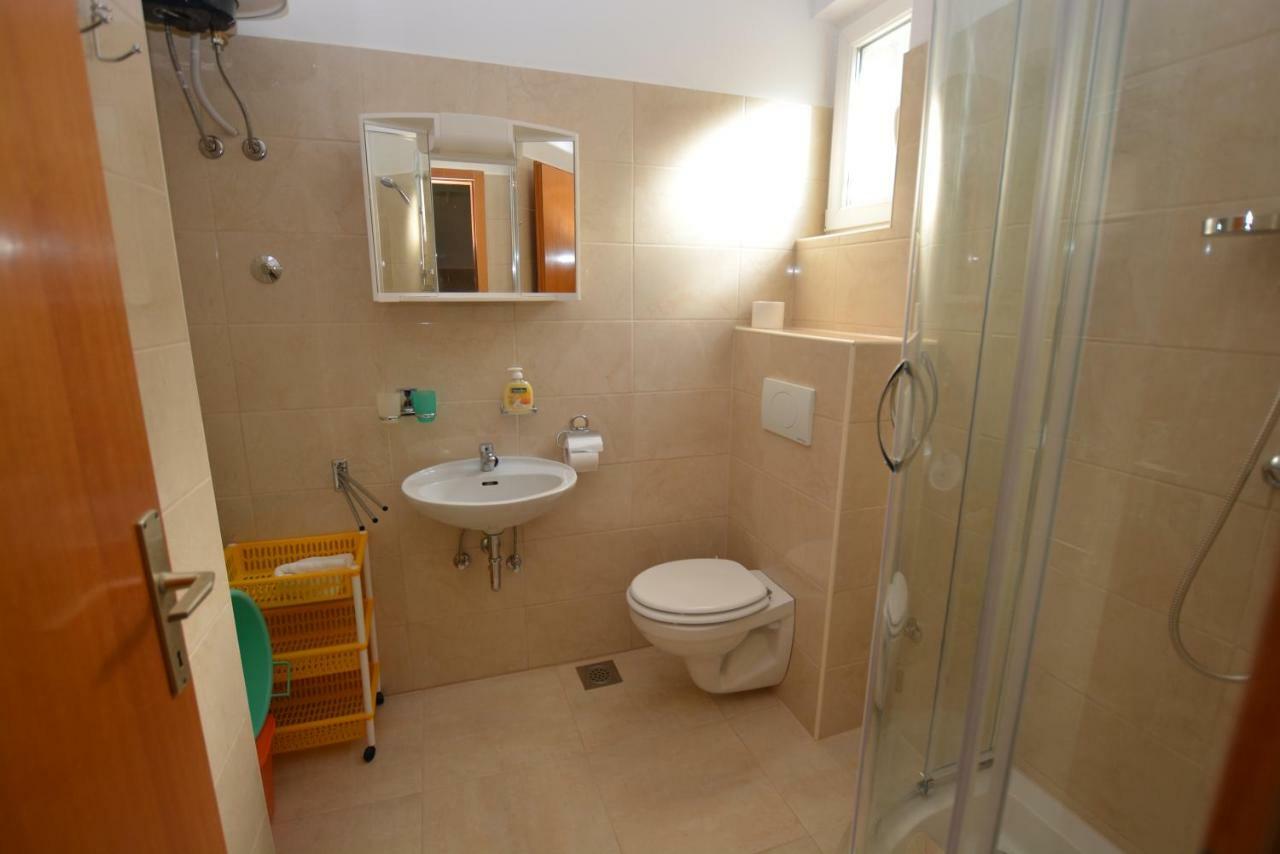 Apartment Nadica Punat Eksteriør bilde