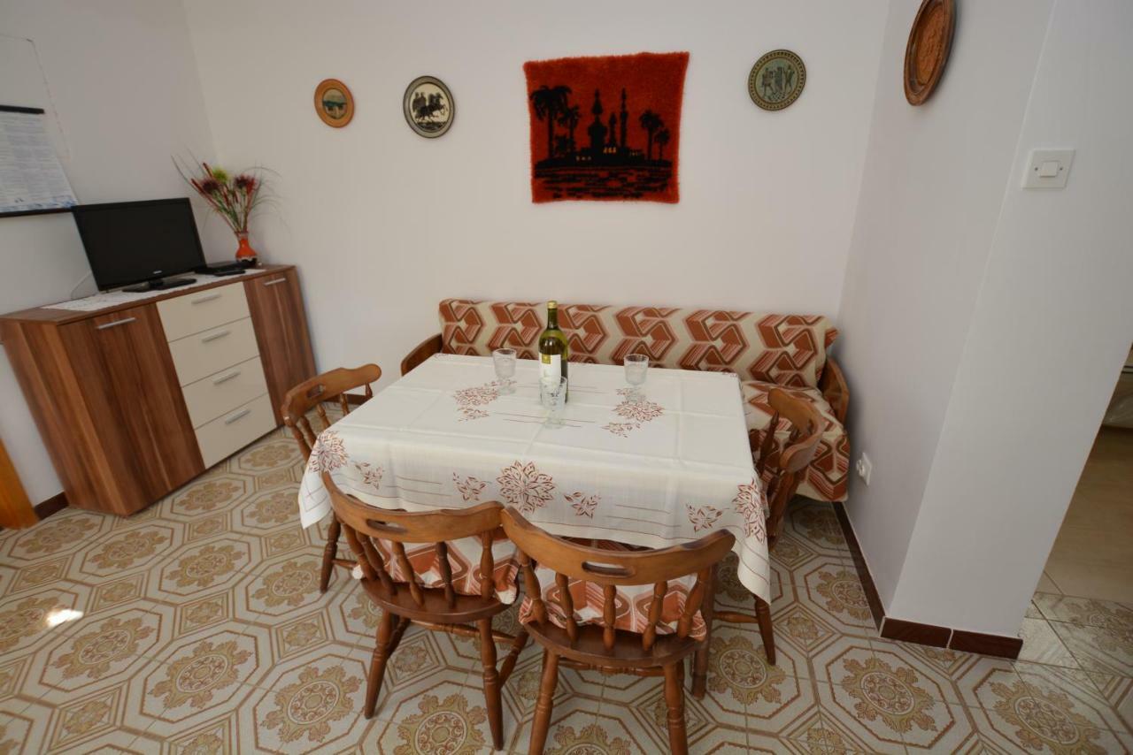 Apartment Nadica Punat Eksteriør bilde