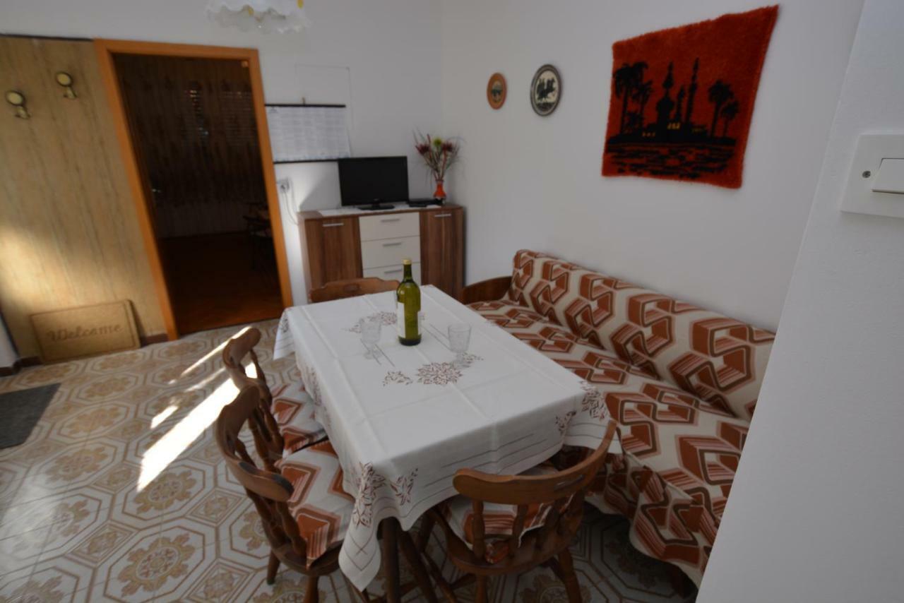 Apartment Nadica Punat Eksteriør bilde